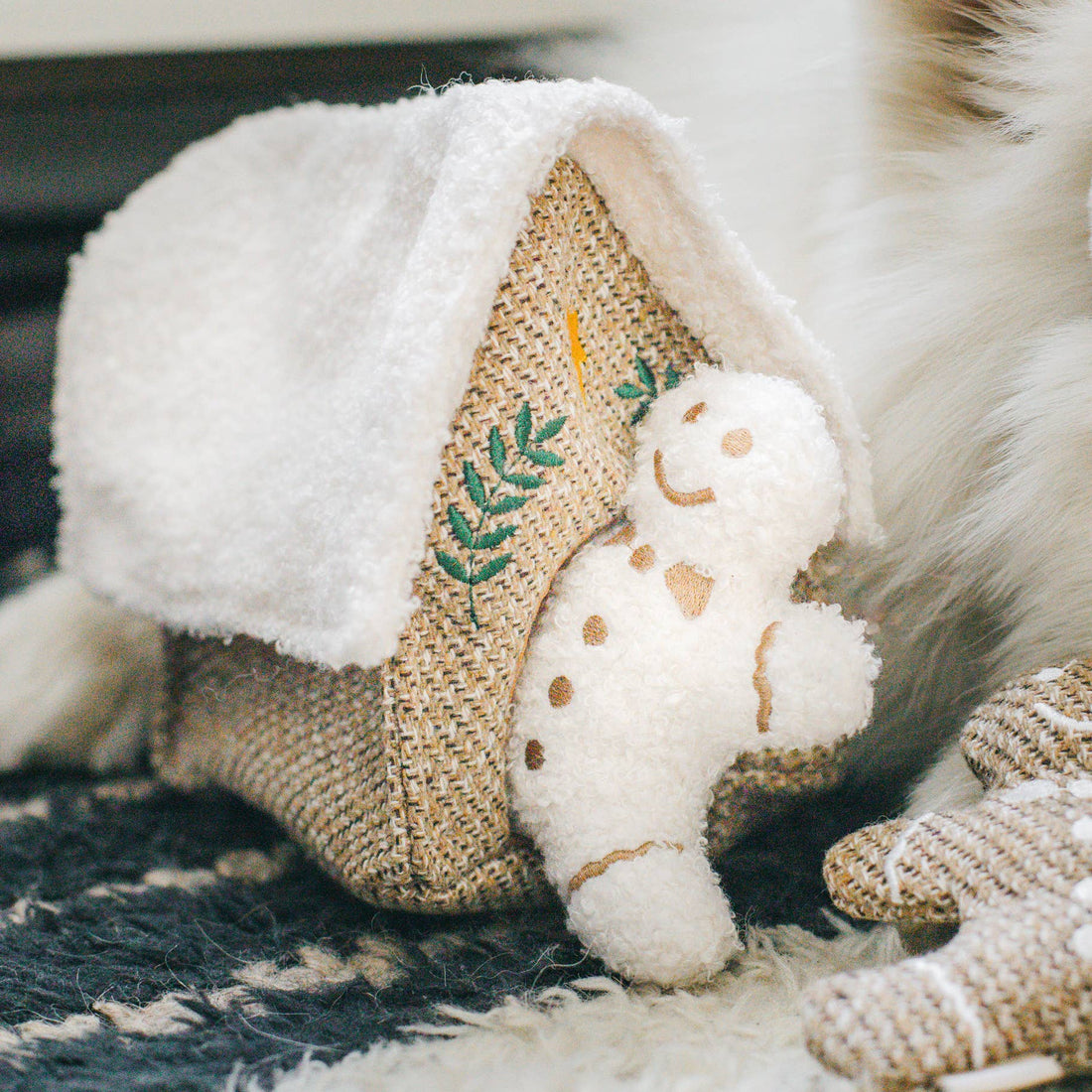 Lambwolf Gingerbread House// Interactive Christmas toy with teddy bears