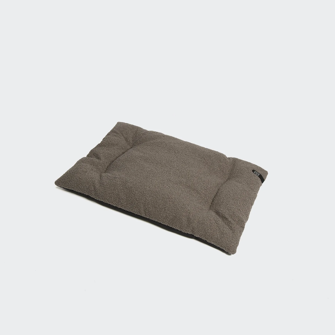 Cloud7 RESC7UE Pillow // Bouclé hundepude med vandtæt underside (sandy brown)