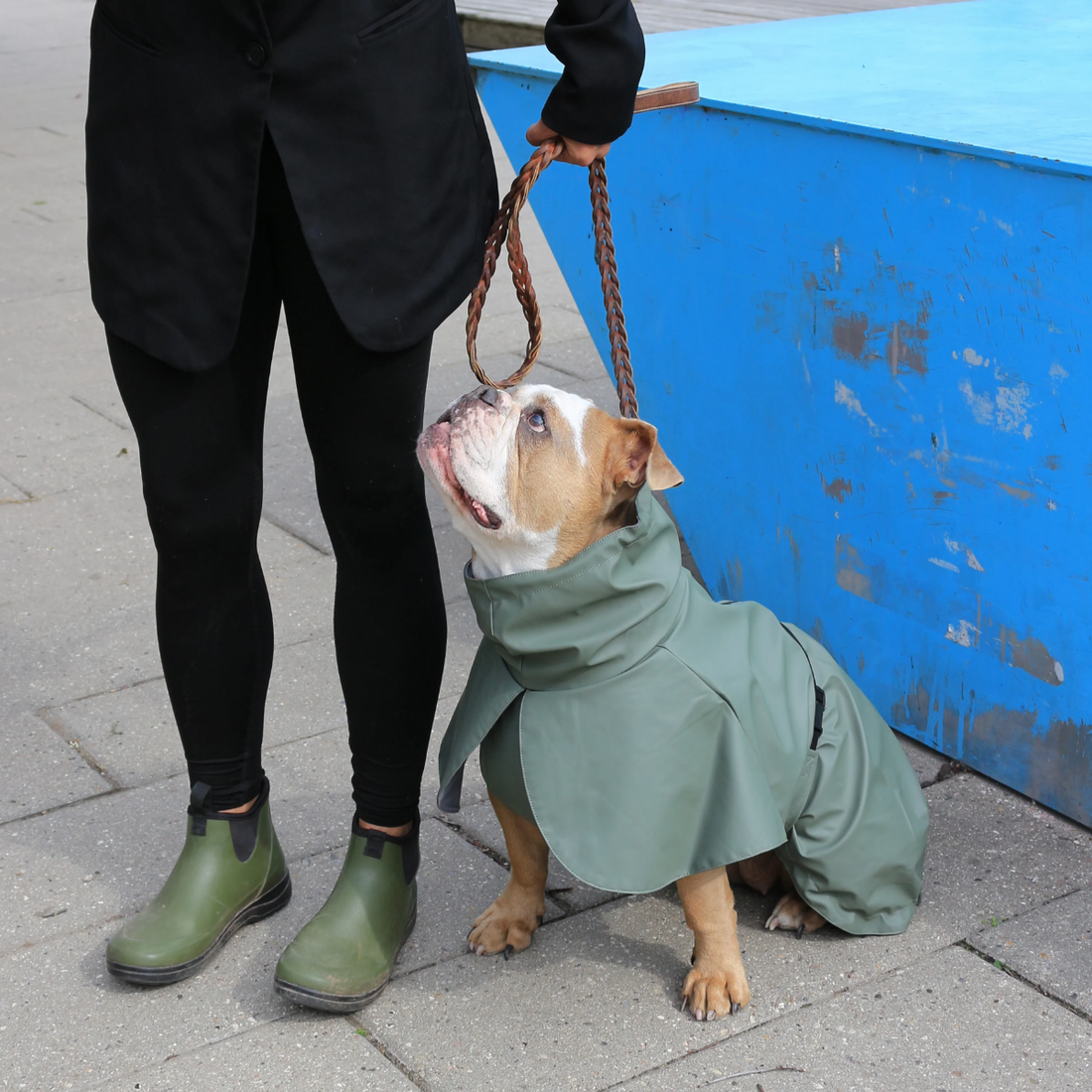 Tadazhi Raincoat // Vand -og vindtæt regnjakke (olivengrøn) Str 30 og 50