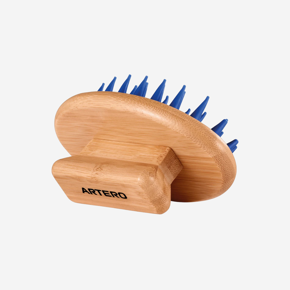 Artero Laika-Blue // Rubber brush against shedding for short coats