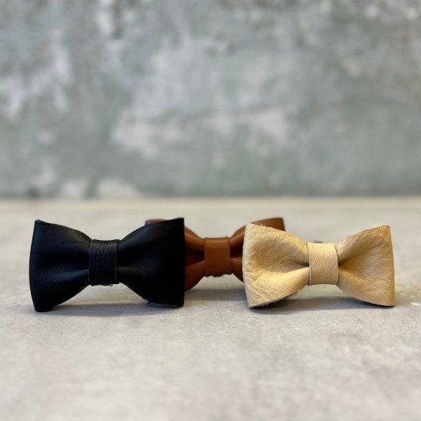 Bone &amp; Bites // Leather bow tie (cognac)