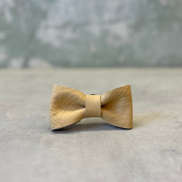 Bone &amp; Bites // Leather bow tie (cream)