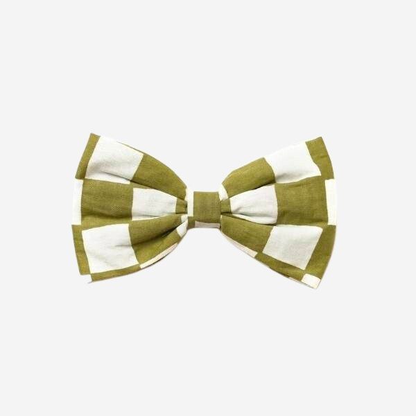 Classic Checkmate // Dog bow tie with classic checks (green-white)