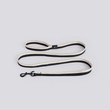 HAY Dogs Flat Lead // Classic dog lead in recycled nylon (Black/White)