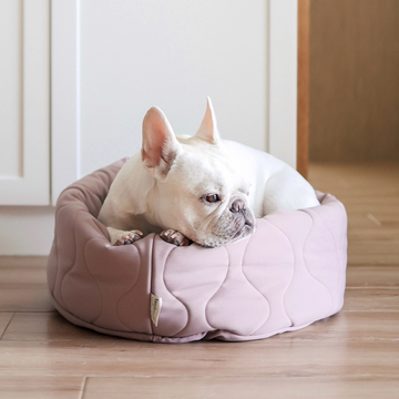 Lambwolf Tart // Reversible and soft dog bed for small dogs (plum)