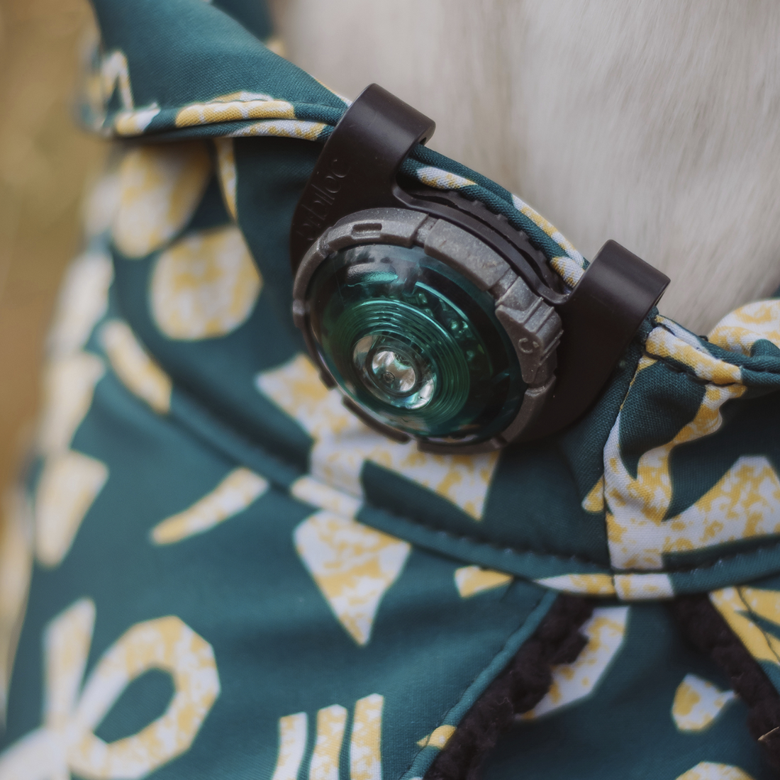 Orbiloc Accessories// Clip for dog flashlight
