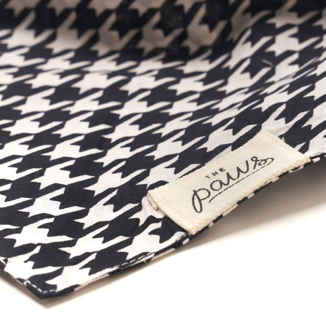 Classic Houndstooth // Dog bandana in classic check pattern (black/white)