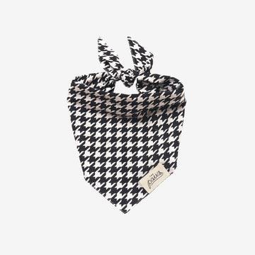Classic Houndstooth // Hundebandana i klassiske tern (sort/hvid)