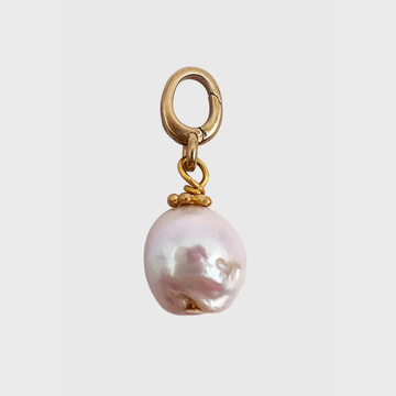 Unleash Cph Balance Charm - Freshwater Pearl // Vedhæng til hundehalsbånd