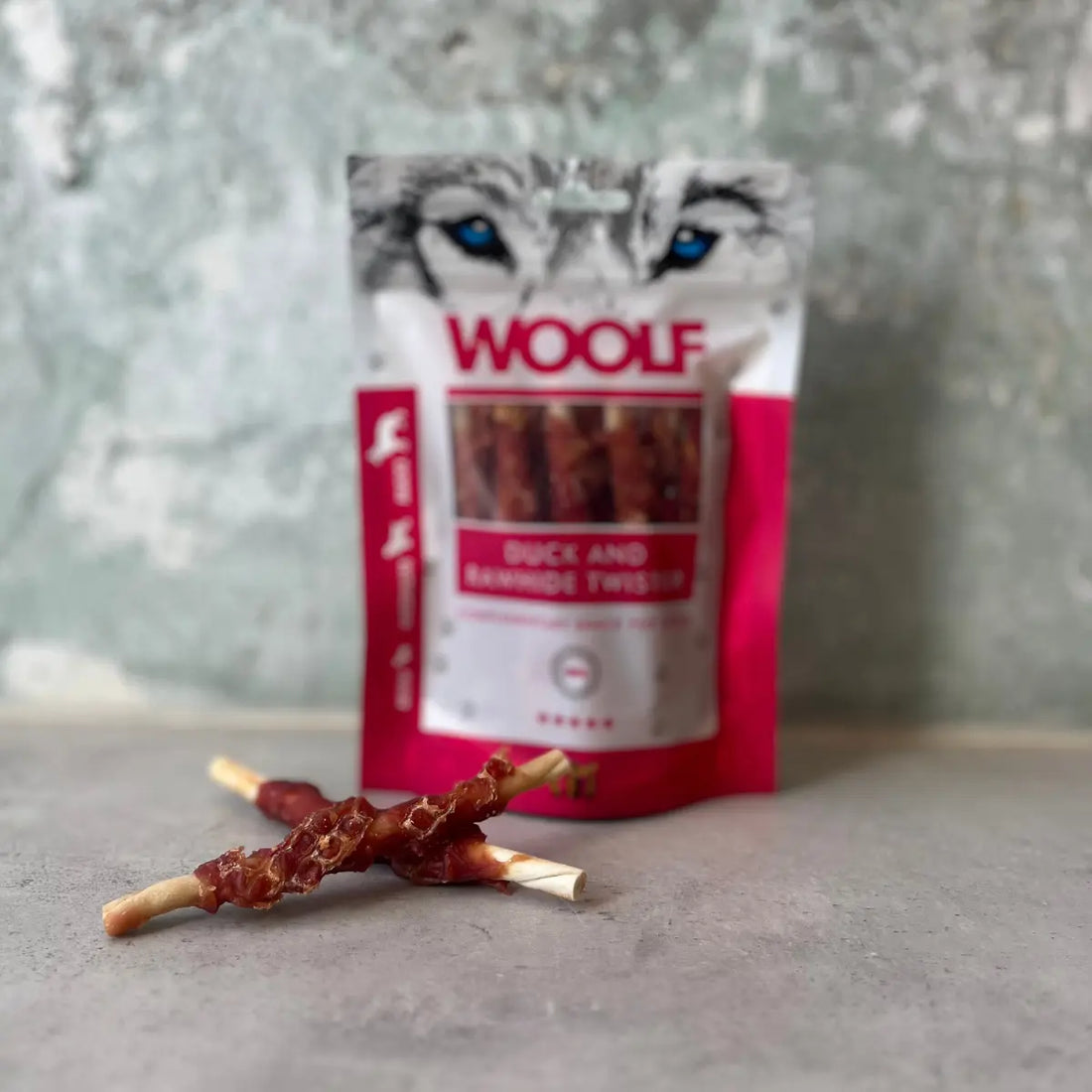 Woolf Duck Twister // Tyggesnack med oksehud og and
