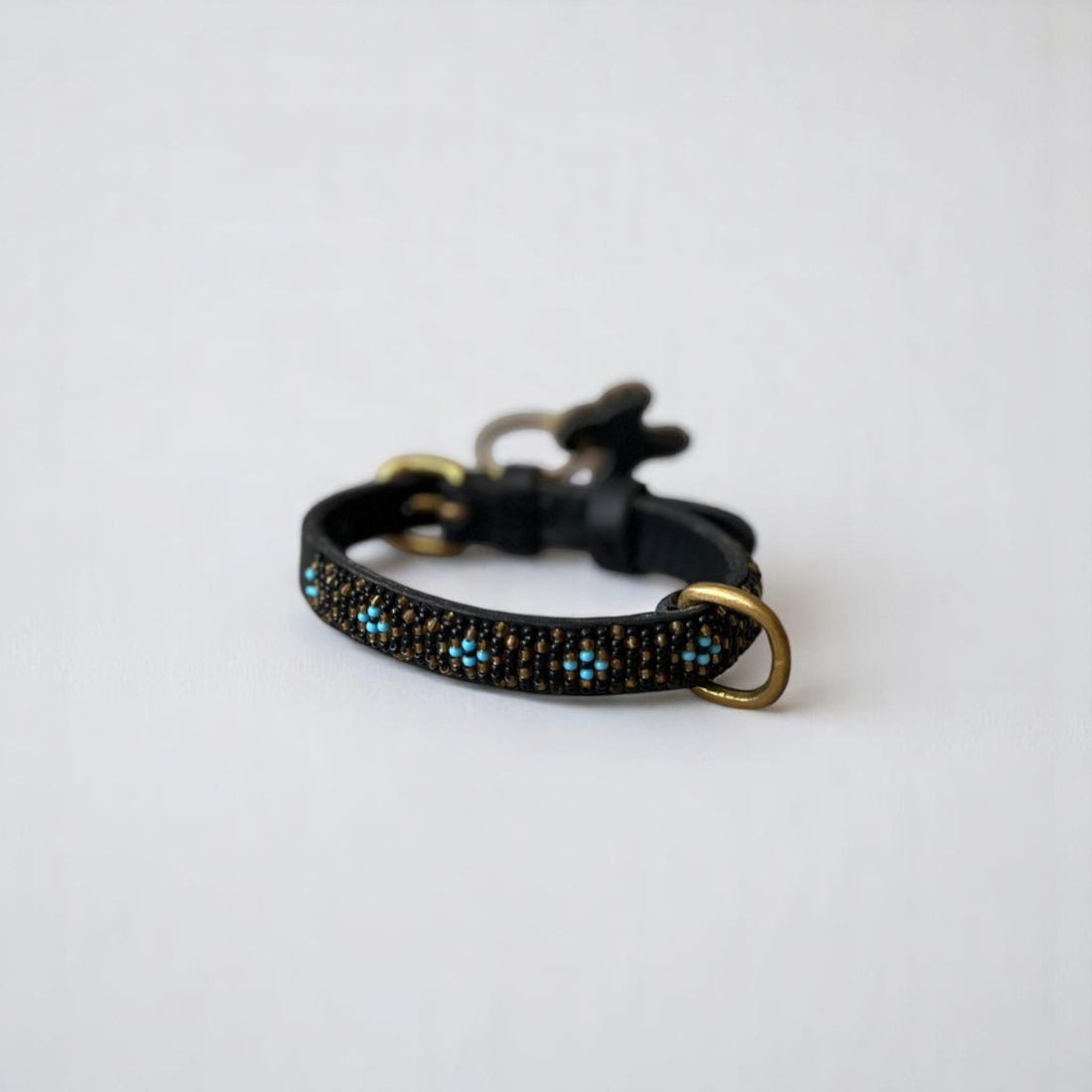 Zinj Faraja // Handmade dog collar with beads